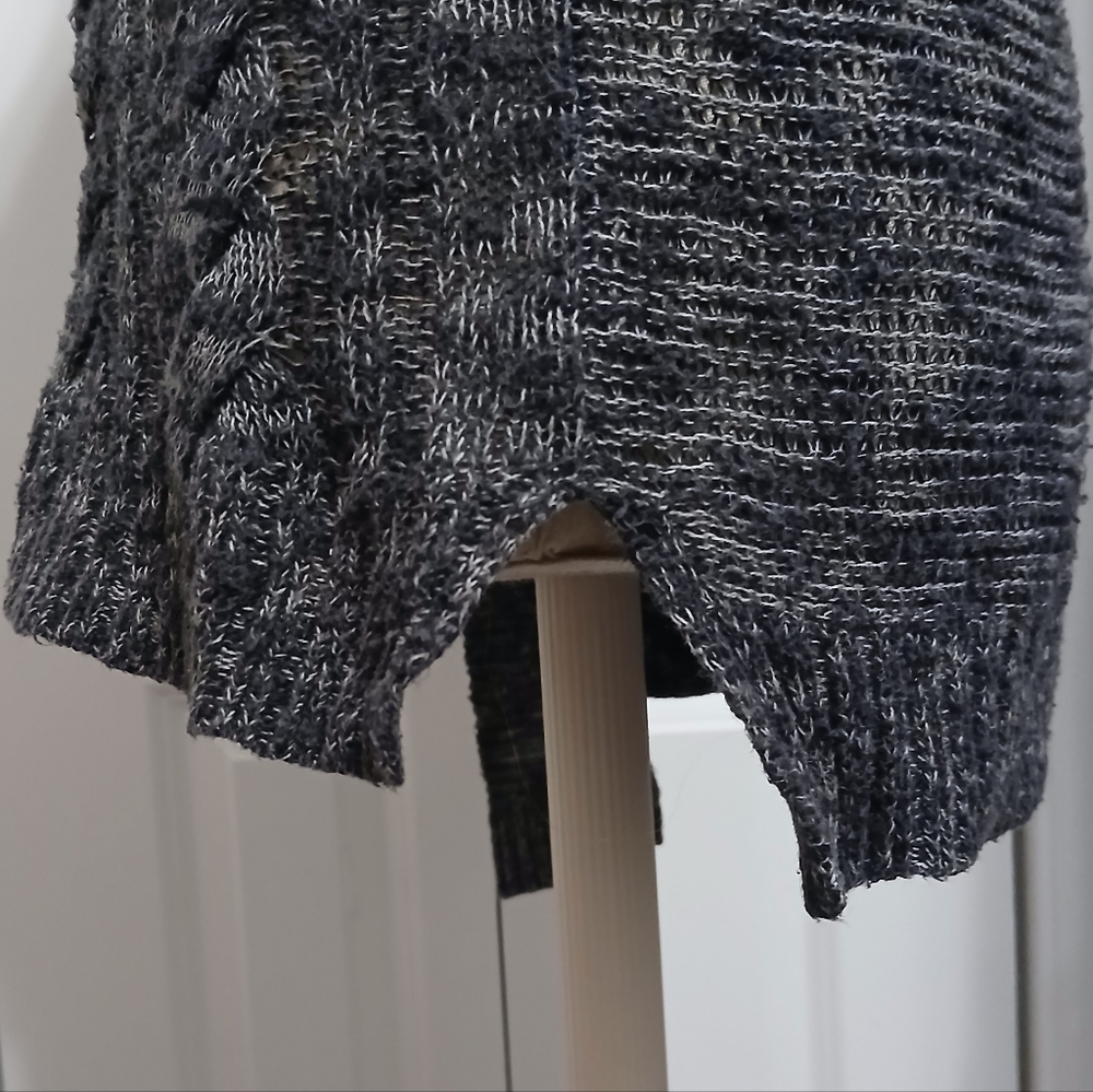 AMAZING Ladies Medium Mossimo Open Knit Weave Charcoal Gray Long Sweater - Picture 5 of 7